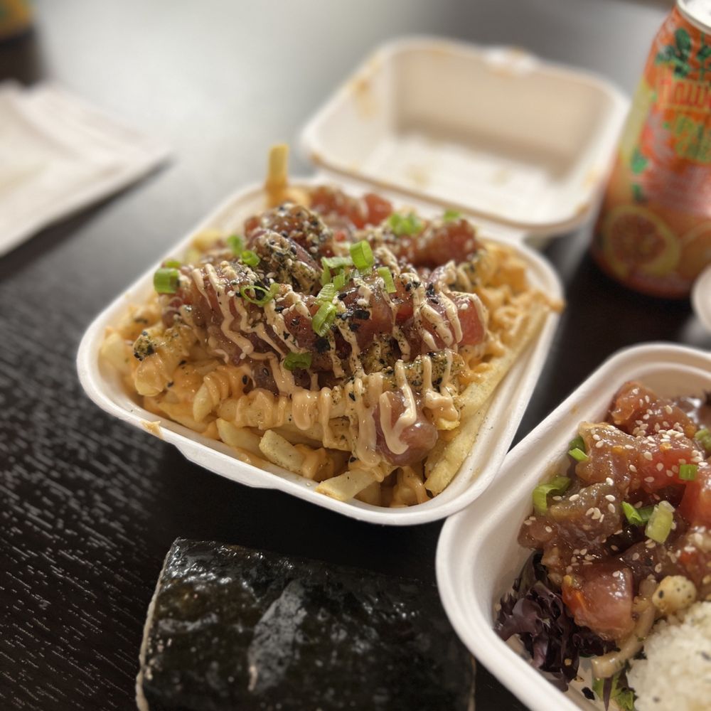 No Ke Aloha - Polynesian Cuisine - Hurricane fries with poke added - Food Trucks Near Me - Aurora, Colorado
