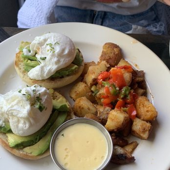Drunch Eatery + Bar - Avocado Bene with poached eggs - Breakfast & Brunch Near Me - Columbus, Ohio Drunch Eatery + Bar - Avocado Bene with poached eggs - Breakfast & Brunch Near Me - Columbus, Ohio