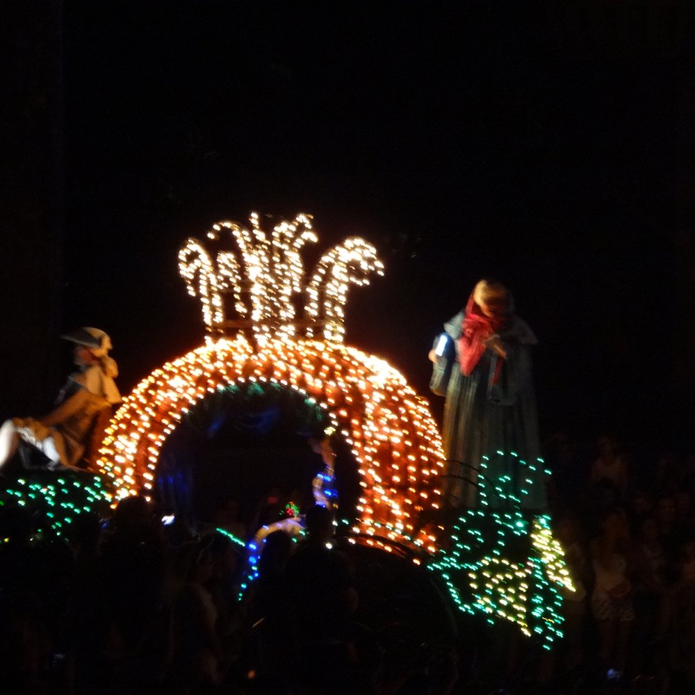 Main Street Electrical Parade - Cinderella - Performing Arts Near Me - Orlando, Florida Main Street Electrical Parade - Cinderella - Performing Arts Near Me - Orlando, Florida
