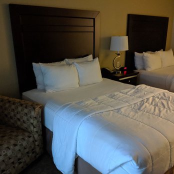 La Quinta by Wyndham Bismarck - Hotels Near Me - Bismarck, North Dakota