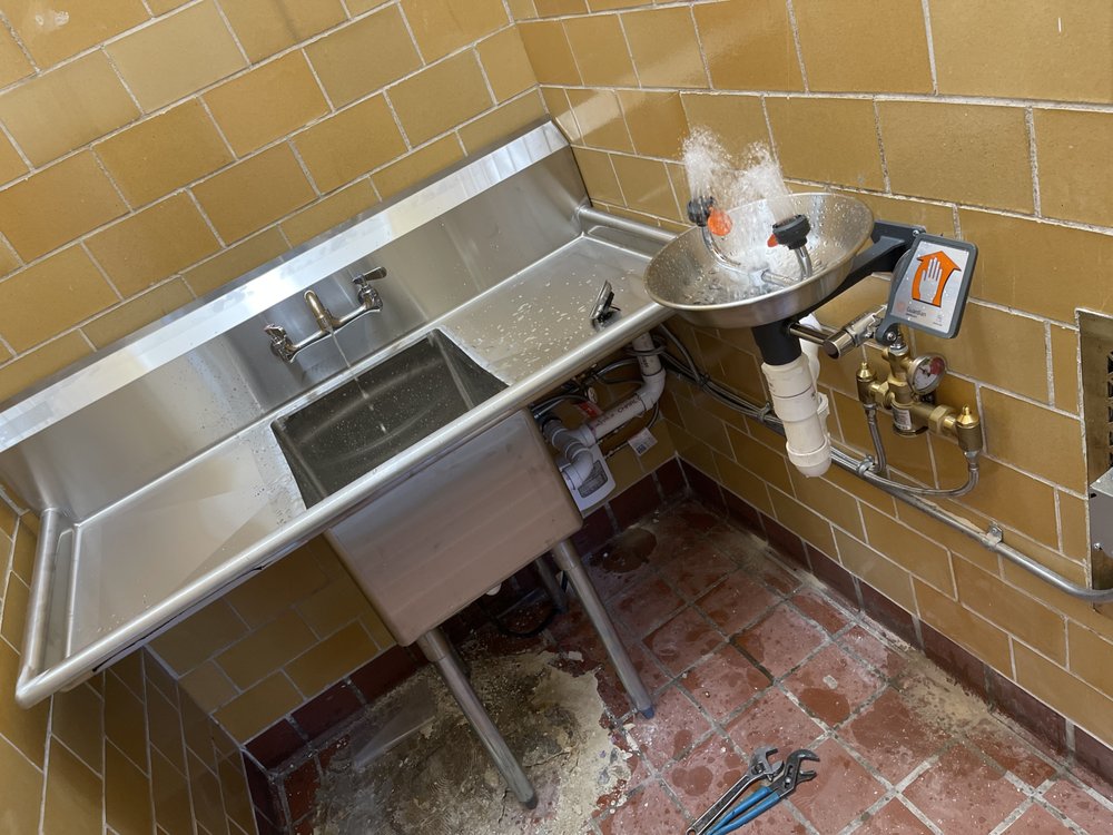 Slide of Ochoa Plumber and Service