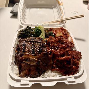 Sadie’s BBQ - Kalbi and spicy pork combo plate - Korean Near Me - Honolulu, Hawaii