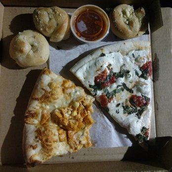 Slice House Pizza - garlic knots, margherita, buffalloo on the tailgate of the little white truck - Pizza Near Me - Huntersville, North Carolina Slice House Pizza - garlic knots, margherita, buffalloo on the tailgate of the little white truck - Pizza Near Me - Huntersville, North Carolina