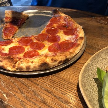 Moku Kitchen - Pepperoni pizza - Cocktail Bars Near Me - Honolulu, Hawaii Moku Kitchen - Pepperoni pizza - Cocktail Bars Near Me - Honolulu, Hawaii
