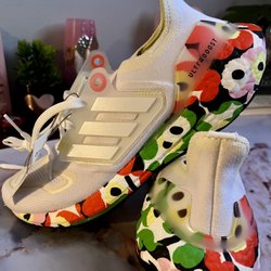 DICK'S Sporting Goods - Walking shoes