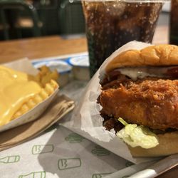 Shake Shack Redlands - Yummy chicken sandwich and cheese fries