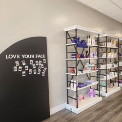 Fizz Facial Bar - Fayetteville