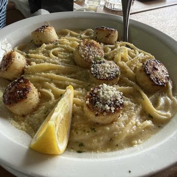 Turtle's Tiki Bar - Seared Scallops over Linguini - Tiki Bars Near Me - Sanibel, Florida Turtle's Tiki Bar - Seared Scallops over Linguini - Tiki Bars Near Me - Sanibel, Florida