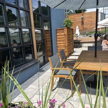 LorBird - Side Patio - New American Near Me - Fulton, New York