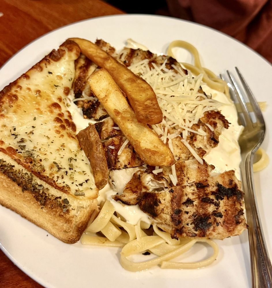 Social spots from Pete's Restaurant & Brewhouse