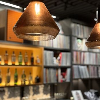 EP Bar - Ambience - Whiskey Bars Near Me - Honolulu, Hawaii EP Bar - Ambience - Whiskey Bars Near Me - Honolulu, Hawaii