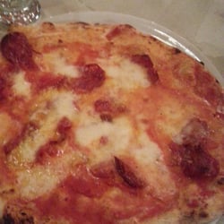 Samart - Pizza lametina (pomodoro, mozzarella affumicata e salame piccante)