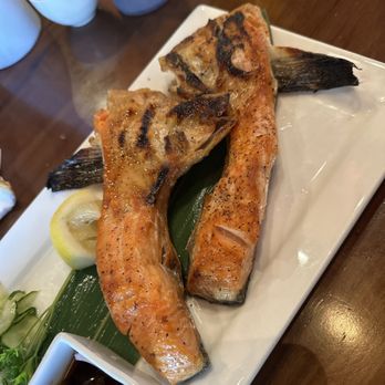 EAT'S SUSHI - Looks at this salmon collar! - Sushi Bars Near Me - Costa Mesa, California EAT'S SUSHI - Looks at this salmon collar! - Sushi Bars Near Me - Costa Mesa, California