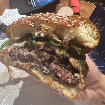 Gordon Ramsay Burger Las Vegas - 24 hour Burger - Burgers Near Me - Las Vegas, Nevada