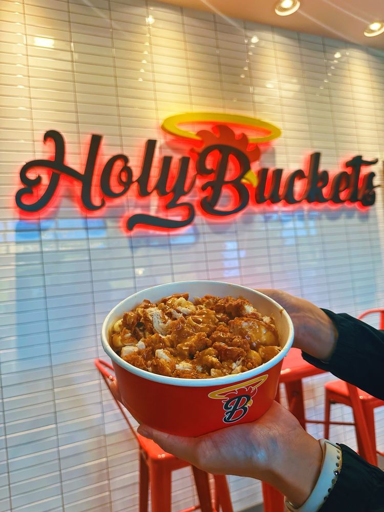 HOLY BUCKETS HALAL CHICKEN Updated October 2024 51 Photos & 55