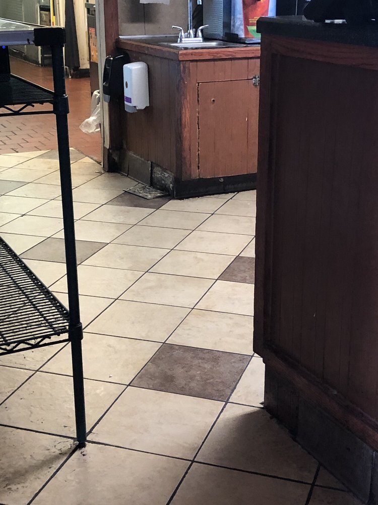 PIZZA HUT Updated August 2024 1307 Sunset Dr, Grenada, Mississippi Pizza Restaurant