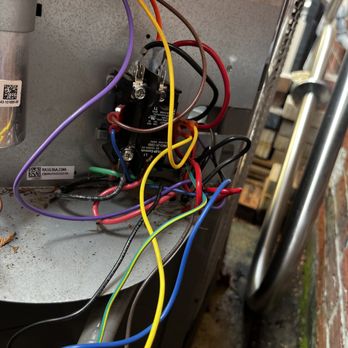 2Cousins HVAC - 2Cousins HVAC changed this customers bad capacitor and got their unit up and running in no time - Heating & Air Conditioning/HVAC Near Me 2Cousins HVAC - 2Cousins HVAC changed this customers bad capacitor and got their unit up and running in no time - Heating & Air Conditioning/HVAC Near Me