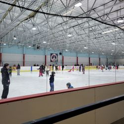 Laurie's Learn To Skate - Don beer arena real ice sessions