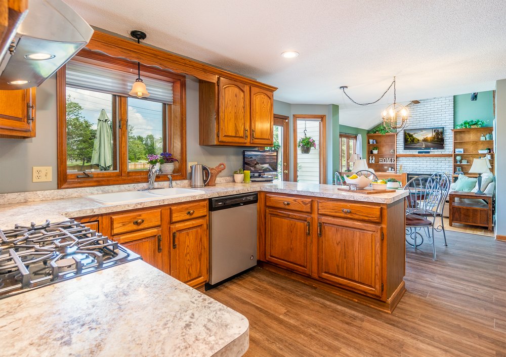 ENVISION REAL ESTATE NORTH BUFFALO OFFICE Updated July 2024 1385