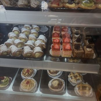 Carmelo Bakery - Pastries - Bakeries Near Me - Bayonne, New Jersey