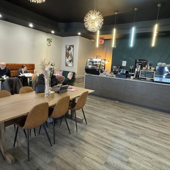 Complimentary Café - Inside - Coffee & Tea Near Me - Skokie, Illinois Complimentary Café - Inside - Coffee & Tea Near Me - Skokie, Illinois