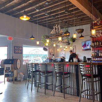 The Grill 1646 - Bar Area / Entrance Seems to be being put together still like some changes being made no issue tho looked super clean. - Burgers Near Me - Lincoln City, Oregon