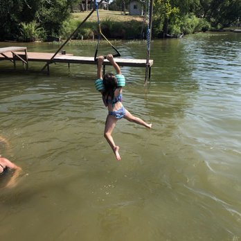 Log Country Cove - Hotels Near Me - Burnet, Texas