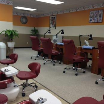 DD Nails & Spa - Nail Salons Near Me - Grafton, Wisconsin