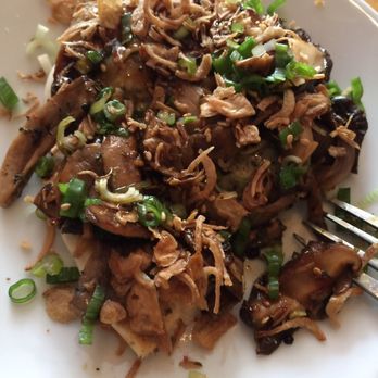 Oiistar - Mushroom bun! It's a sticky bun with the ingredients on too - Asian Fusion Near Me - Chicago, Illinois Oiistar - Mushroom bun! It's a sticky bun with the ingredients on too - Asian Fusion Near Me - Chicago, Illinois