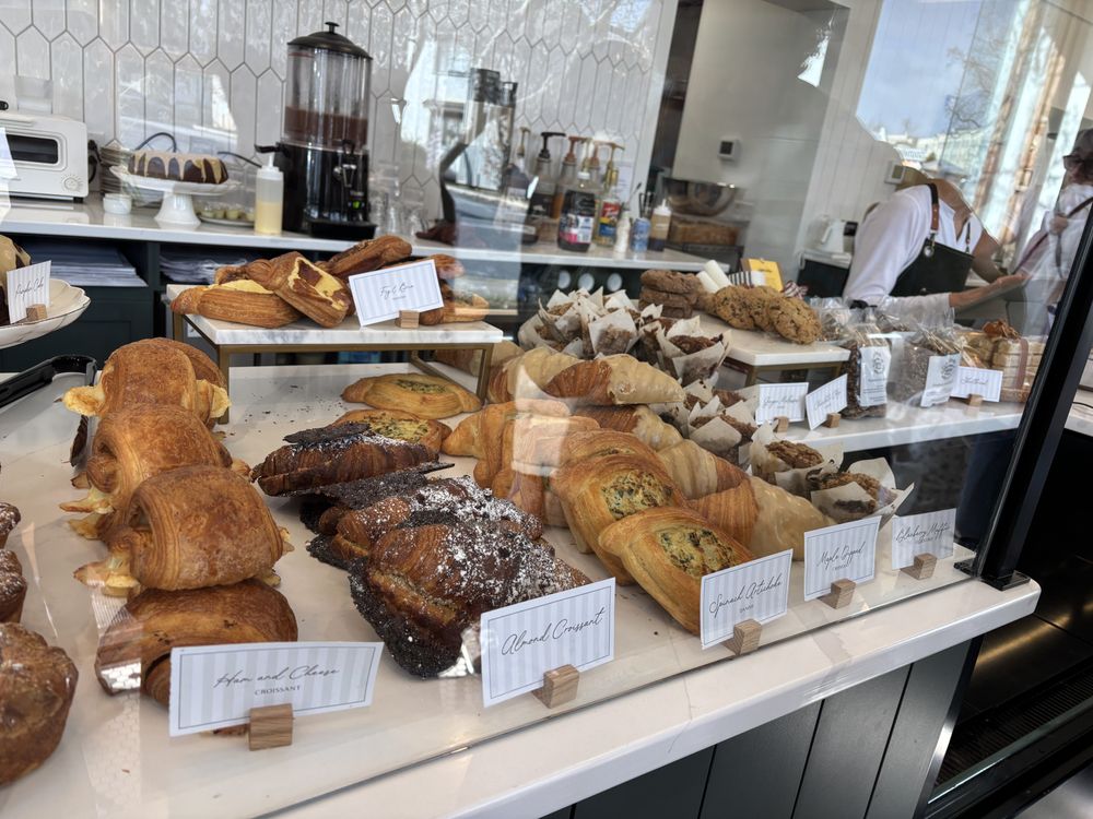 Seasons Bakery & Cafe Logo