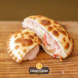 Cumen Cumen - Empanadas de Jamón y Queso