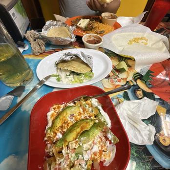 Antojitos Mexicanos El Sol - Taquitos dorados, gordita, carne a la mexicana. - Mexican Near Me - Manhattan, Kansas Antojitos Mexicanos El Sol - Taquitos dorados, gordita, carne a la mexicana. - Mexican Near Me - Manhattan, Kansas
