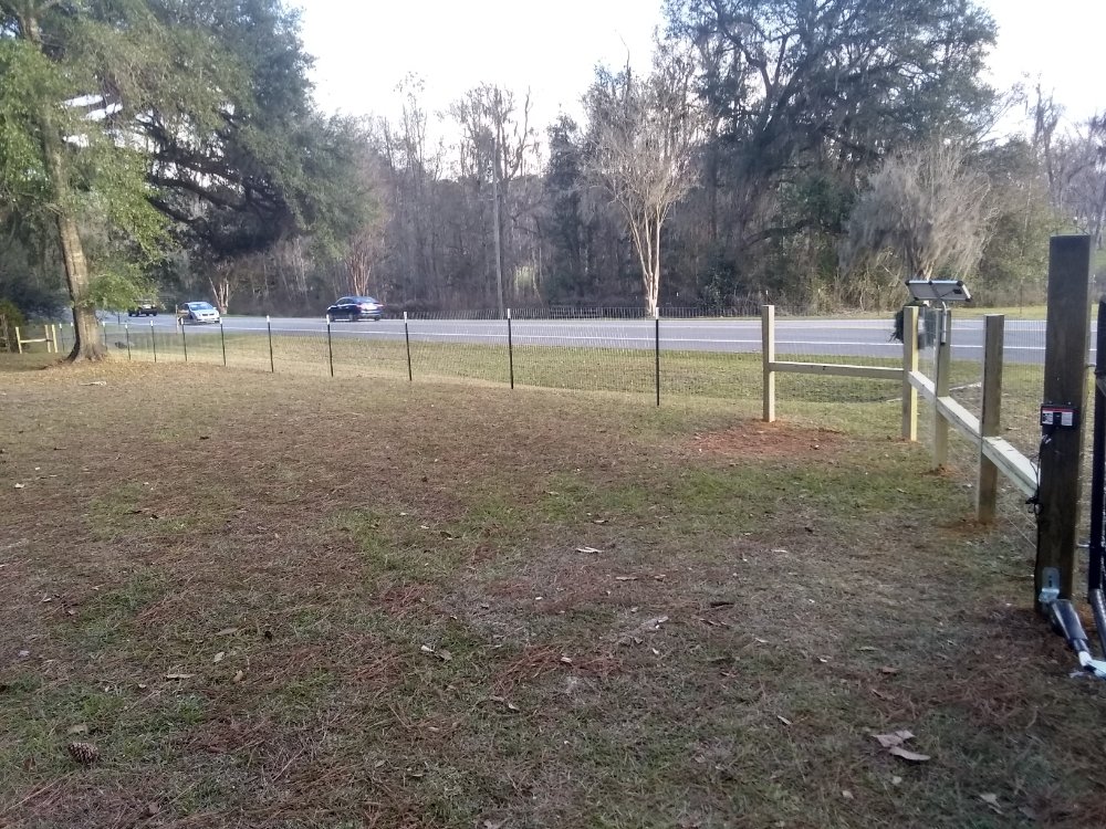 Slide of All seasons fence