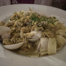 Clams Linguine with homemade fettuccine. Clams Linguine with homemade fettuccine.