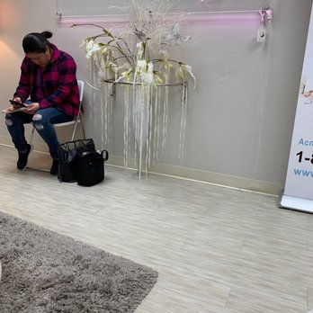 Daisy MD Care - Front waiting area - Acne Treatment Near Me - Santa Ana, California Daisy MD Care - Front waiting area - Acne Treatment Near Me - Santa Ana, California