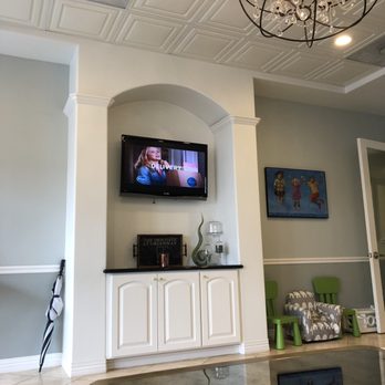 The Dentists at Greenway - Waiting area - Cosmetic Dentists Near Me - Houston, Texas