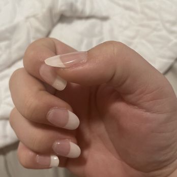 La Bella Spa Salon - Look at the gap in my thumb - Nail Salons Near Me - Foster City, California