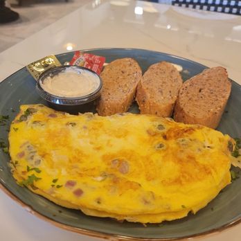 Crema Gourmet - Breakfast & Brunch Near Me - North Miami, Florida