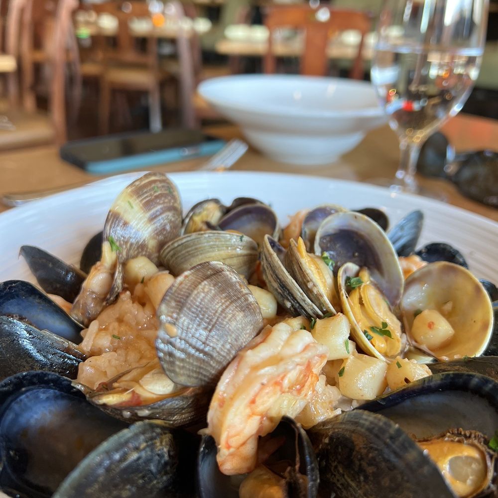 BRGRS Huntington - 392 New York Ave Menu Huntington • Order BRGRS Huntington  - 392 New York Ave Delivery Online • Postmates, image size:1000x1000