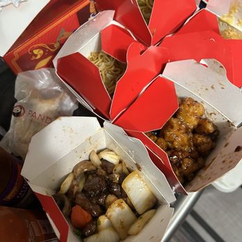 Panda Express - My beef was half full hardly - Fast Food Near Me - Issaquah, Washington