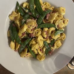 Dantes Bistro Bar & Grill - Tortellini con Panna
