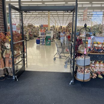 Hobby Lobby - Entrance - Art Supplies Near Me - Memphis, Tennessee