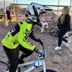 Black Mountain Bmx Raceway - Getting ready to race