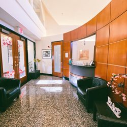 Women's Health of Oregon - Front door and check in