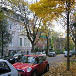 Spaziergang durchs Villenviertel