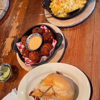 The Eagle Mass Ave - Chicken sandwich, jalapeño hush puppies, Mac and cheese - American Near Me - Indianapolis, Indiana The Eagle Mass Ave - Chicken sandwich, jalapeño hush puppies, Mac and cheese - American Near Me - Indianapolis, Indiana