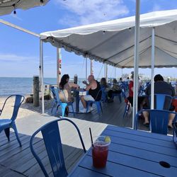 MJ's Restaurant Bar & Grill