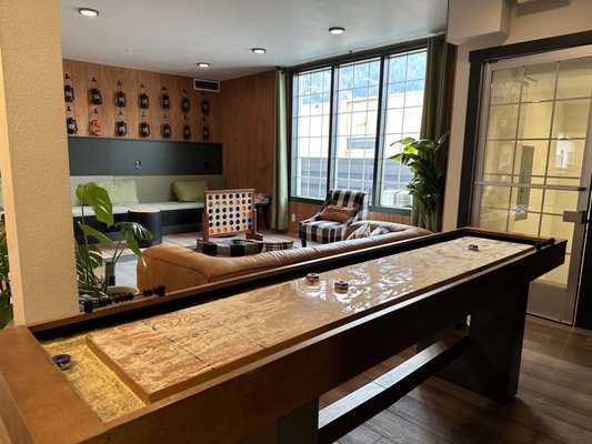 LOGE Leavenworth Downtown by null
