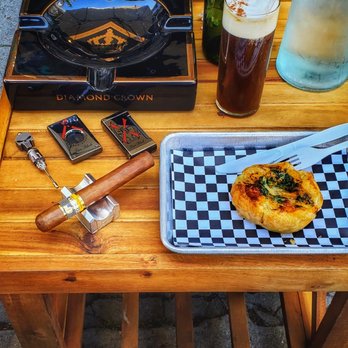 Cigars On 5th - Cigar Bars Near Me - San Diego, California