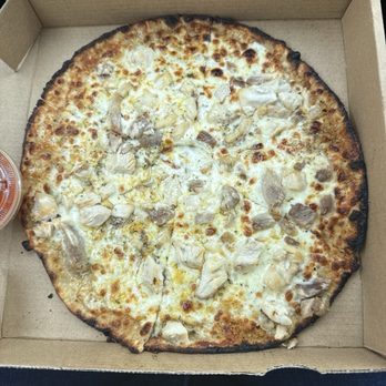 Pizza Hot On THe Spot - Garlic chicken cheese pizza - Food Trucks Near Me